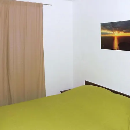 Two-bedroom With Sea View In 公寓 奥瑞比克