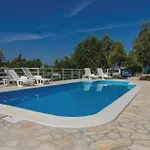 Two-bedroom With Sea View In *