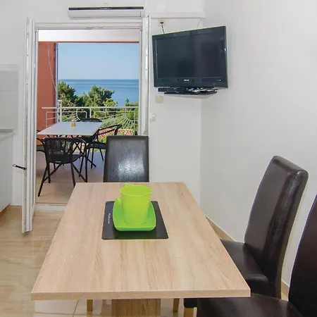 Two-Bedroom Apartment With Sea View In Orebic